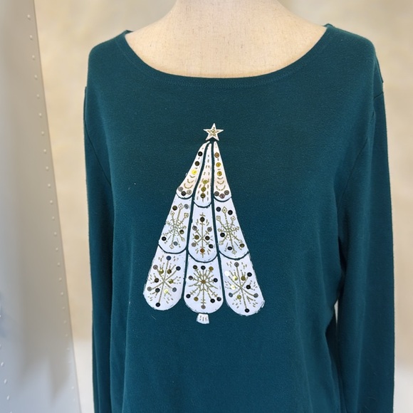 Croft & Barrow The Classic Long Sleeve Tee Green with White and Gold Tree Size M - Picture 2 of 6